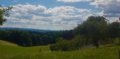 Egal, wo man im Wahlkreis Schwbisch Gmnd unterwegs ist. Das Panorama der Alb und die Drei-Kaiser-Berge sind stndige Begleiter