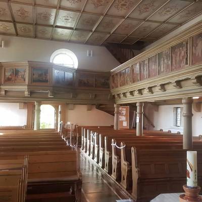 Besichtigung der Afra-Kirche in Tferrot