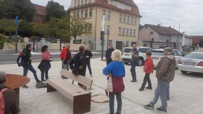 Ortsvorsteher Franz Rieg stellt die Neue Ortsmitte Bargau vor. - Ortsvorsteher Franz Rieg stellt die Neue Ortsmitte Bargau vor.